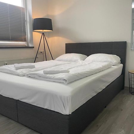Urbanes, Modernes Apartment Mit Parkplatz Kassel Ngoại thất bức ảnh